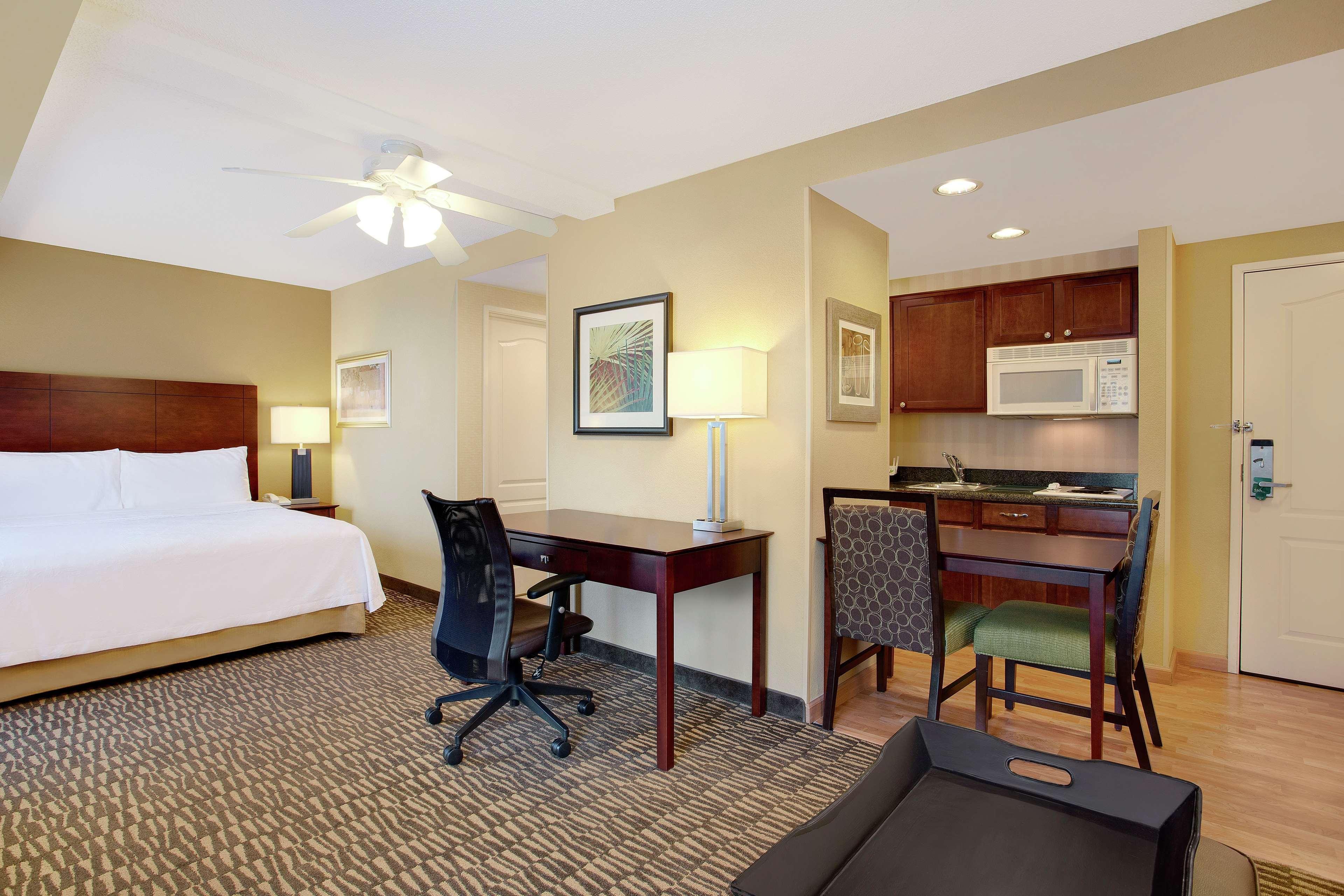 โฮมวูดสวีทบายฮิลตันแทมป้าบรานดอน Hotel แทมปา ภายนอก รูปภาพ